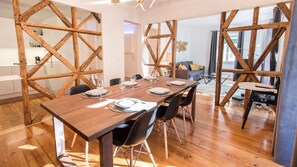 This perfect spot to enjoy a delicious dinner with your loved ones! #airbnb #airbnblisbon #portugal #pt #lisbon #space #apartment  #travel
