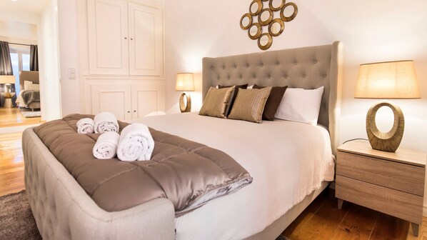 Comfortable bed with soft bedding for a carefree night #airbnb #airbnblisbon #portugal #pt #lisbon #comfortable #bed #bedroom
