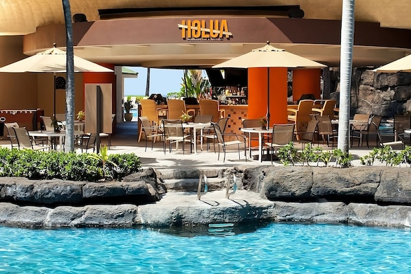 Swimming pool, bring the kids and jump right in!