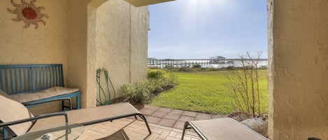 Welcome to Point Matanzas A6 – What a view! You’ll feel yourself start to unwind as soon as you arrive at this gorgeous condo.