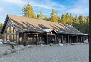 Antler Ridge Cabin Rental (1379)