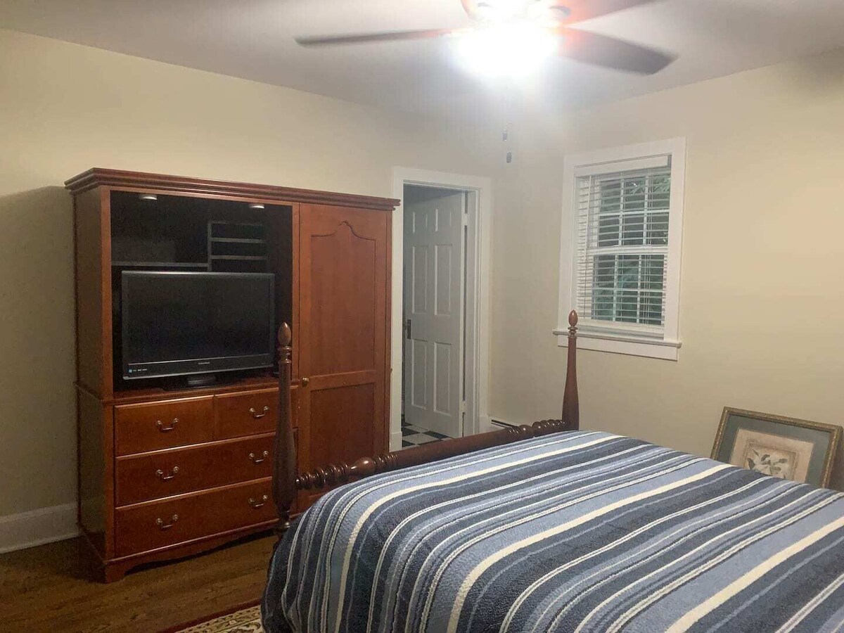 Robinson River Retreat – Near River, SNP & Graves