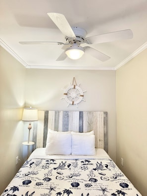 Queen size bed.