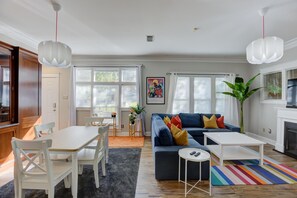bright, natural light fills the well appointed living and dining area