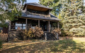 Camp Undercliff main cottage