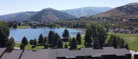 Views of Beaver Creek ski mountain and overlooks Nottingham Park & Avon lake