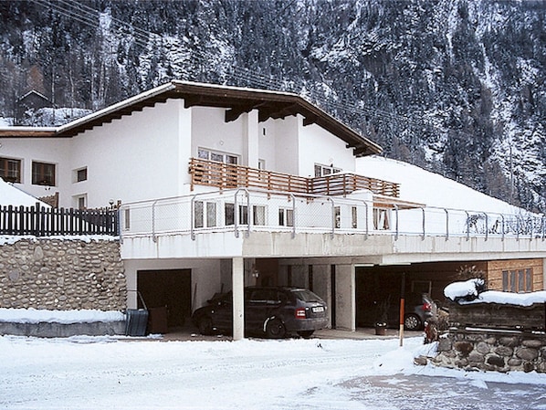 Neige, Bâtiment, Propriété, Fenêtre, Pente, Maison, Arbre, Gelé, Voiture, Véhicule À Moteur