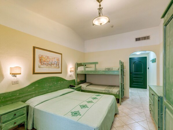 Möbel, Eigentum, GrĂŒn, Bilderrahmen, Azurblau, GebĂ€ude, Cabinetry, Komfort, Interior Design, Beleuchtung