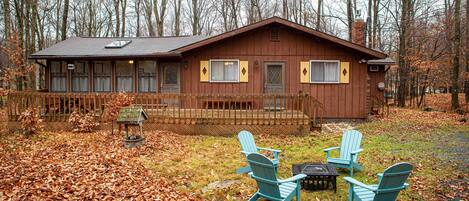 Gouldsboro Vacation Rental | 3BR | 2BA | Stairs Required for Entry | 1,400 Sq Ft