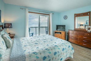 Oceanfront Primary Bedroom Suite