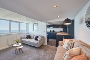Penthouse Pier View, Whitby - Host & Stay
