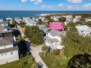 Captain Champs Castaway - Steps from Beach