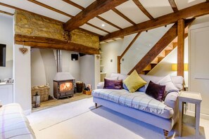 Spring Cottage, Living Room - StayCotswold