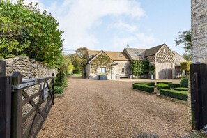 The Hayloft - StayCotswold