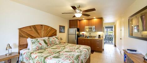 Comfortable accommodations in the Heart of Downtown Kona