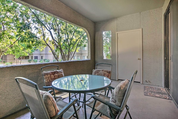 Scottsdale Vacation Rental | 2BR | 2BA | Step-Free Access | 1,302 Sq Ft