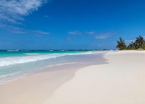 Ananda Estate's deserted pink sand beach.