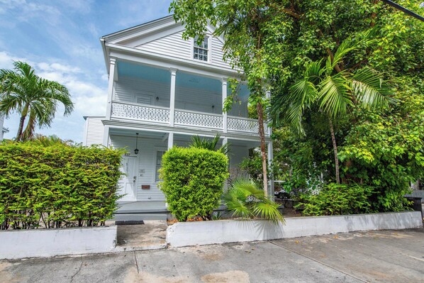 Property overview 