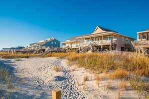 Exterior - Oceanfront / Beach Access