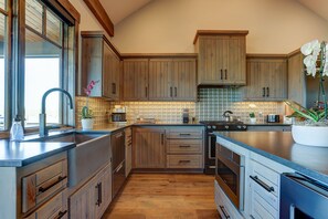 Fully stocked kitchen