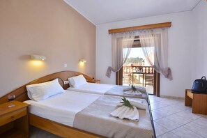 Louvros Apartment 105 Sidari Corfu Bedroom