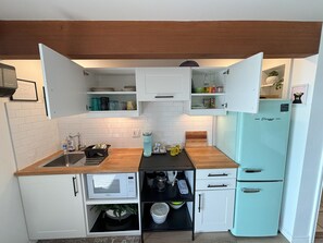 Fully Stocked Kitchenette 
