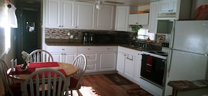 Full kitchen.