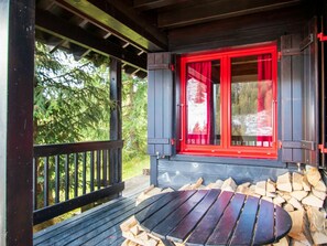 Eigentum, Gebäude, Holz, Veranda, Fenster, Interior Design, Schatten, Haus, Baum, Freizeit
