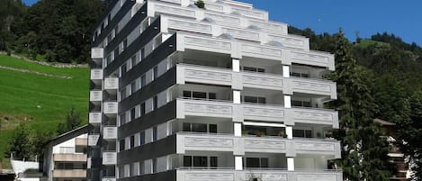 Sky, Building, Plant, Property, Window, Green, Tree, Architecture, Tower Block, Urban Design