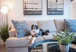 Alpenstoke is a pet-friendly unit! See pet fee details in notes.