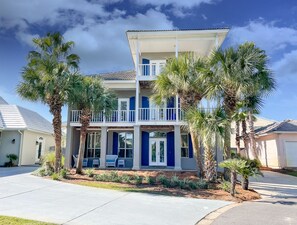 Lazy Marlin Destin