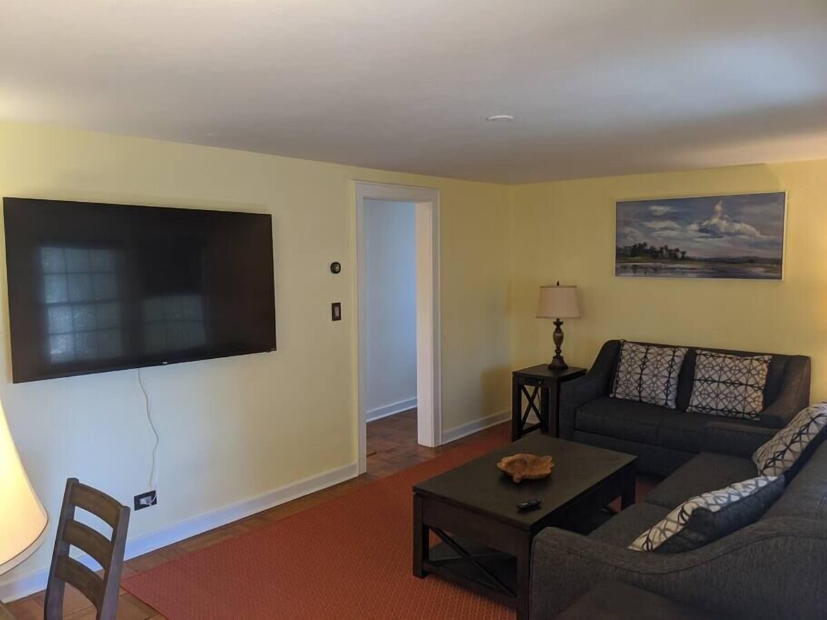 The Safe House – High Tech Apt #2 – 3 Beds