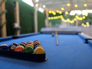 Pool table