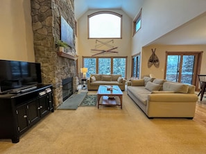 Living Room (2nd level)