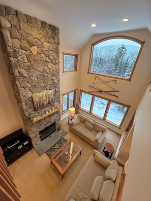 Living Room (2nd level)
