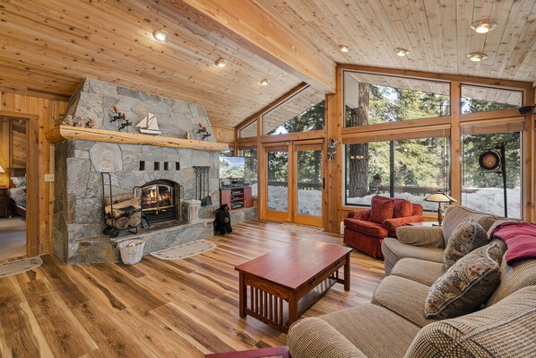 Welcome to Deerpath Hideout