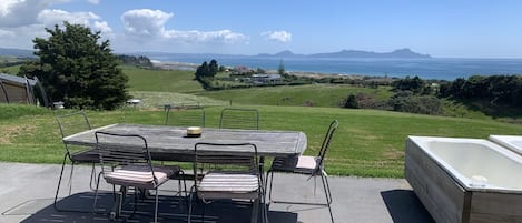 Expansive views of Waipu Cove and Bream Bay