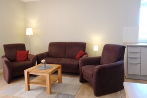Wohn-Essbereich mit Couch