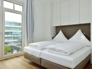 Schlafbereich mit Doppelbett
