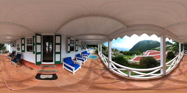 360 photo front porch.
