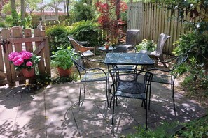 Private fenced & gated cottage garden