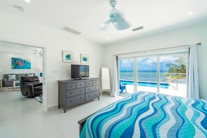 Oceanfront King Master Bedroom 1