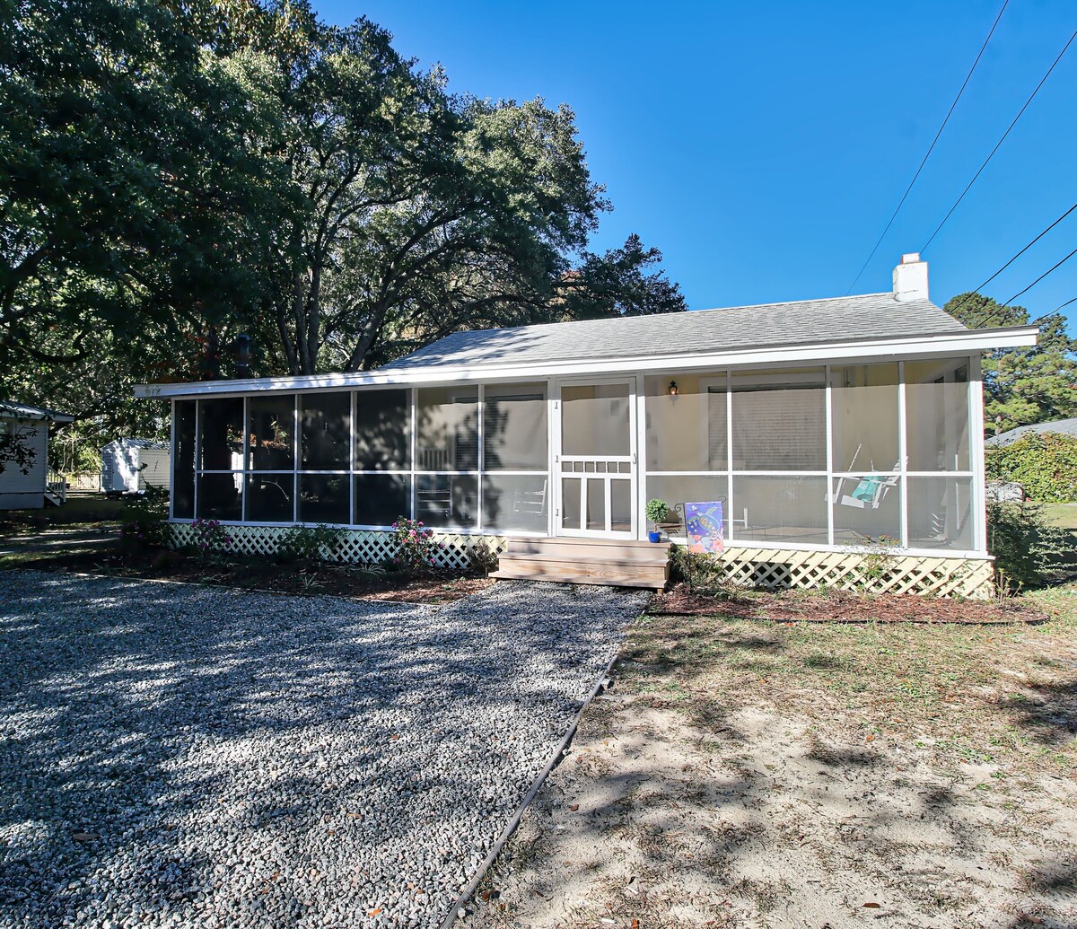 Restored Bungalow in Murrells Inlet, pet friendly