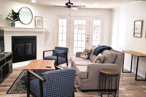 Fast speed internet for streaming and web surfing. Comfortable  and ample sitting.