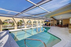 Imagine relaxing along a Gulf access canal in your own private oasis with your family & friends.