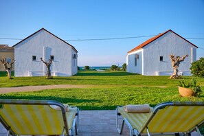 Beachside Bungalow 7 Acharavi Corfu Sunbeds