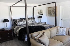 Spacious bedroom 