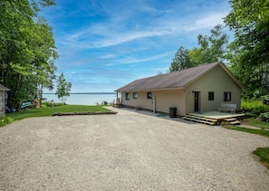 Parking next to House / Rear deck