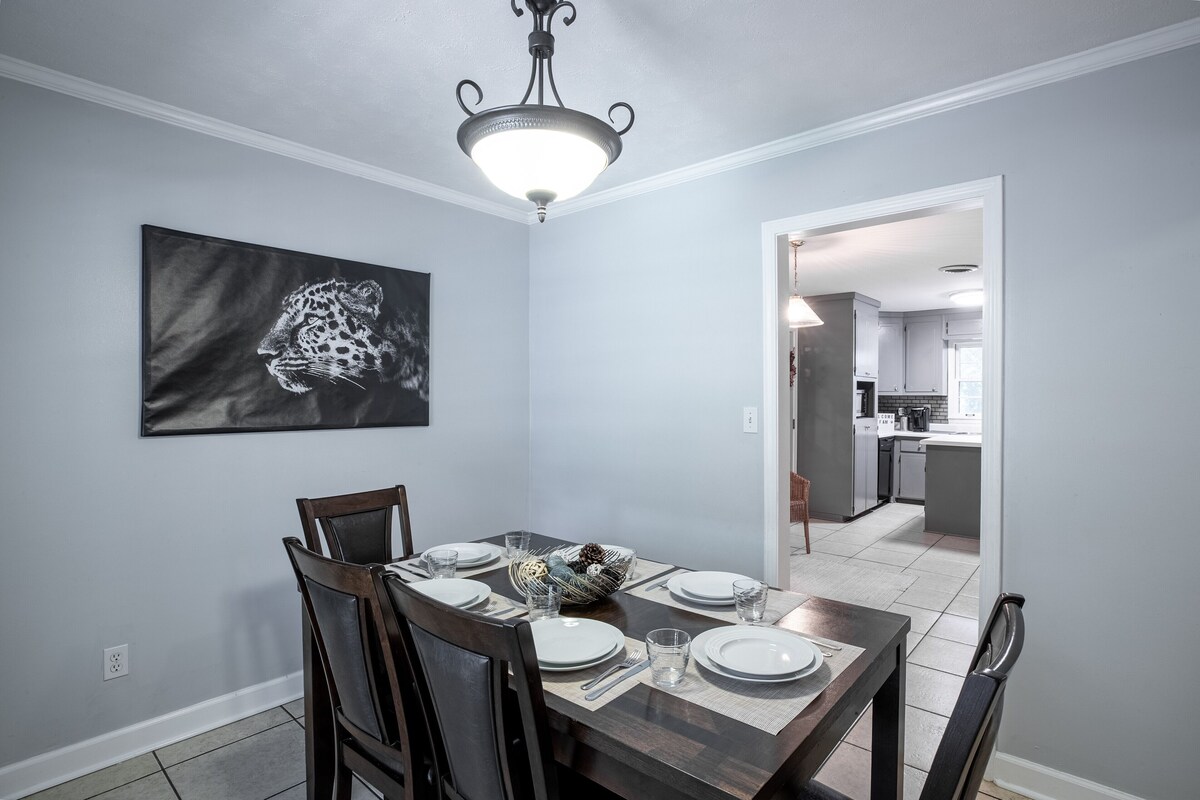 Entire Ranch Home special rate – sleeps 6