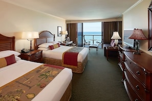 Each unit comes with 2 comfortable Double size beds!
Exact unit will be assigned upon arrival. Views, colors and decoration may vary.